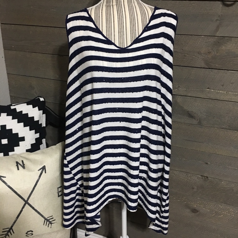 Beautiful Avenue tank top with sequins!